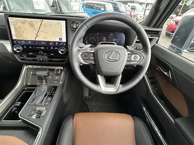 レクサス ＧＸ 550 バージョンL 愛知県 2025(令7)年 0.2万km ソニッククォーツ パノラマルーフ/マークレビンソンサウンドシステム/デジタルインナーミラー /クールBOX/純正14インチコネクティッドナビ/フルセグTV/BT/HDMI/パノラミックビューモニター/ビルトイン2.0ETC/純正22インチAW/オートステップ/レクサスチームメイト/レクサスセーフティシステム＋/ブラインドスポットモニター/ヘッドアップディスプレイ/レーダークルーズコントロール/パワーバックドア/ブラウンレザーシート/前席パワーシート（D席メモリー付き）/前席シートヒーター/エアシート/ハンドルヒーター /取説、保証書/スペアキー