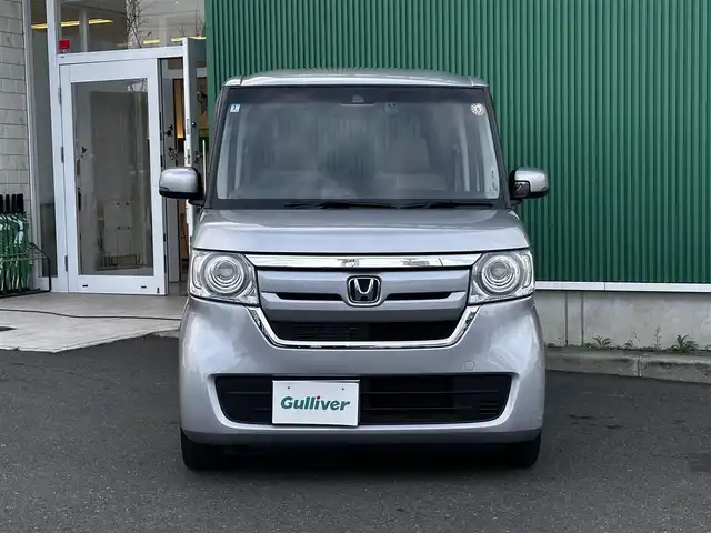 ホンダ Ｎ ＢＯＸ G L ターボ ホンダセンシング 宮城県 2018(平30)年 2.7万km ルナシルバーM ホンダセンシング/●衝突軽減ブレーキ（CMBS）/●誤発進抑制機能/●歩行者事故低減ステアリング/●路外逸脱抑制機能/●渋滞追従機能付アダプティブクルーズコントロール（ACC）/●車線維持支援システム（LKAS）/●先行車発進お知らせ機能/●標識認識機能/●後方誤発進抑制機能/●オートハイビーム/純8型ナビ（VXU-185VFi）/【CD・DVD・SD・BT・フルセグTV】/バックカメラ/純正ドライブレコーダー/両側パワースライドドア/パドルシフト/リアサンシェード/ステアリングスイッチ/リアコーナーセンサー/LEDヘッドランプ/オートライト/スマートキー＆プッシュスタート/電動格納ミラー/フロアマット/ドアバイザー/スマートキーX２/ETC