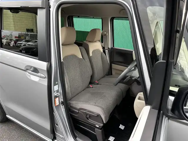 ホンダ Ｎ ＢＯＸ G L ターボ ホンダセンシング 宮城県 2018(平30)年 2.7万km ルナシルバーM ホンダセンシング/●衝突軽減ブレーキ（CMBS）/●誤発進抑制機能/●歩行者事故低減ステアリング/●路外逸脱抑制機能/●渋滞追従機能付アダプティブクルーズコントロール（ACC）/●車線維持支援システム（LKAS）/●先行車発進お知らせ機能/●標識認識機能/●後方誤発進抑制機能/●オートハイビーム/純8型ナビ（VXU-185VFi）/【CD・DVD・SD・BT・フルセグTV】/バックカメラ/純正ドライブレコーダー/両側パワースライドドア/パドルシフト/リアサンシェード/ステアリングスイッチ/リアコーナーセンサー/LEDヘッドランプ/オートライト/スマートキー＆プッシュスタート/電動格納ミラー/フロアマット/ドアバイザー/スマートキーX２/ETC