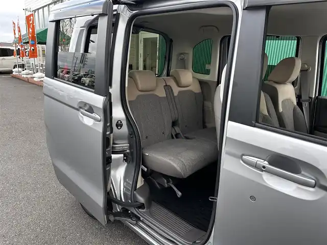 ホンダ Ｎ ＢＯＸ G L ターボ ホンダセンシング 宮城県 2018(平30)年 2.7万km ルナシルバーM ホンダセンシング/●衝突軽減ブレーキ（CMBS）/●誤発進抑制機能/●歩行者事故低減ステアリング/●路外逸脱抑制機能/●渋滞追従機能付アダプティブクルーズコントロール（ACC）/●車線維持支援システム（LKAS）/●先行車発進お知らせ機能/●標識認識機能/●後方誤発進抑制機能/●オートハイビーム/純8型ナビ（VXU-185VFi）/【CD・DVD・SD・BT・フルセグTV】/バックカメラ/純正ドライブレコーダー/両側パワースライドドア/パドルシフト/リアサンシェード/ステアリングスイッチ/リアコーナーセンサー/LEDヘッドランプ/オートライト/スマートキー＆プッシュスタート/電動格納ミラー/フロアマット/ドアバイザー/スマートキーX２/ETC