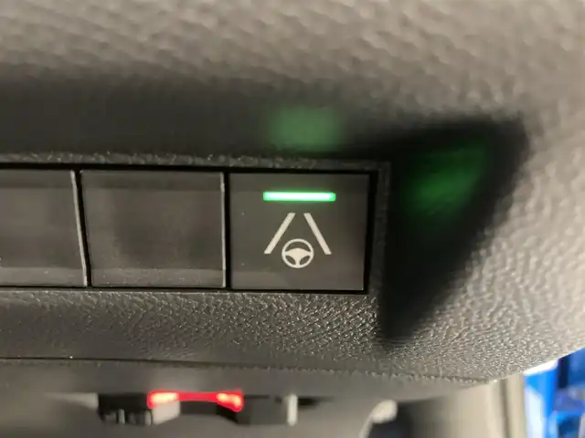プジョー プジョー ２００８ GT ブルー HDi 熊本県 2024(令6)年 0.3万km 青Ⅱ ワンオーナー車/ハーフレザーシート/シートヒーター/純正ディスプレイオーディオ/AppleCarPlay/androidauto/Bluetooth/USB/運転席パワーシート/運転席マルチランバーサポート（張り出し調整/マッサージ機能）/前後ドライブレコーダー/ワイヤレス充電/アンビエントライト/レーンキープアシスト/ブラインドスポットモニター/インテリジェントハイビーム/アクティブヘッドライト/アクティブセーフティーブレーキ/ETC/LEDライト