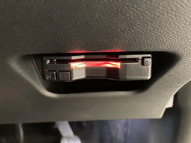 プジョー プジョー ２００８ GT ブルー HDi 熊本県 2024(令6)年 0.3万km 青Ⅱ ワンオーナー車/ハーフレザーシート/シートヒーター/純正ディスプレイオーディオ/AppleCarPlay/androidauto/Bluetooth/USB/運転席パワーシート/運転席マルチランバーサポート（張り出し調整/マッサージ機能）/前後ドライブレコーダー/ワイヤレス充電/アンビエントライト/レーンキープアシスト/ブラインドスポットモニター/インテリジェントハイビーム/アクティブヘッドライト/アクティブセーフティーブレーキ/ETC/LEDライト
