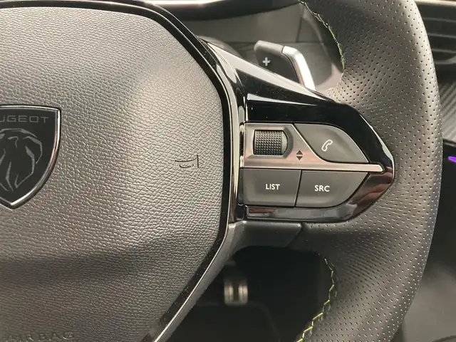 プジョー プジョー ２００８ GT ブルー HDi 熊本県 2024(令6)年 0.3万km 青Ⅱ ワンオーナー車/ハーフレザーシート/シートヒーター/純正ディスプレイオーディオ/AppleCarPlay/androidauto/Bluetooth/USB/運転席パワーシート/運転席マルチランバーサポート（張り出し調整/マッサージ機能）/前後ドライブレコーダー/ワイヤレス充電/アンビエントライト/レーンキープアシスト/ブラインドスポットモニター/インテリジェントハイビーム/アクティブヘッドライト/アクティブセーフティーブレーキ/ETC/LEDライト