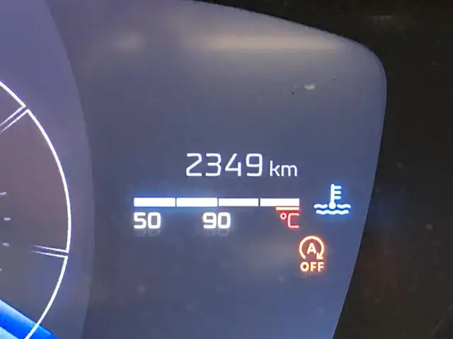 プジョー プジョー ２００８ GT ブルー HDi 熊本県 2024(令6)年 0.3万km 青Ⅱ ワンオーナー車/ハーフレザーシート/シートヒーター/純正ディスプレイオーディオ/AppleCarPlay/androidauto/Bluetooth/USB/運転席パワーシート/運転席マルチランバーサポート（張り出し調整/マッサージ機能）/前後ドライブレコーダー/ワイヤレス充電/アンビエントライト/レーンキープアシスト/ブラインドスポットモニター/インテリジェントハイビーム/アクティブヘッドライト/アクティブセーフティーブレーキ/ETC/LEDライト