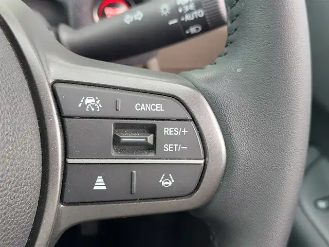 ホンダ フリード AIR EX 東京都 2024(令6)年 1.3万km プラチナホワイトパール Honda SENSING/・衝突軽減ブレーキ/・誤発進抑制機能/・歩行者事故低減ステアリング/・路外逸脱抑制機能/・アダプティブクルーズコントロール/・車線維持支援システム/・先行車発進お知らせ機能/・標識認識機能/・ブラインドスポットインフォメーション/プッシュスタート/純正9インチナビ/フルセグTV/バックカメラ/ビルトインETC/前後ドライブレコーダー/両側パワースライドドア/ハーフレザーシート/シートヒーター/後席ロールサンシェード/LEDヘッドライト/スマートキー/純正15インチアルミホイール