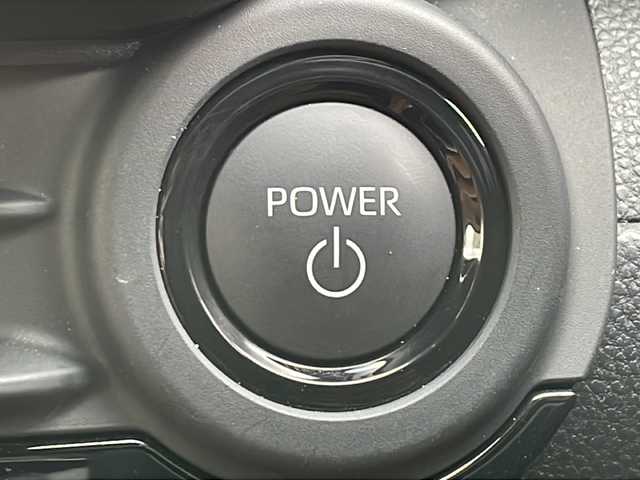 トヨタ クラウン スポーツ Z 道北・旭川 2025(令7)年 0.7万km 白Ⅱ /4WD//禁煙車//プレシャスホワイトパール//パノラマルーフ//純正ディスプレイオーディオプラス//プレミアムサウンドシステム10スピーカー//デジタルインナーミラー//ナビコネクト//BT/USB/フルセグ//パノラミックビューモニター//トヨタセーフティセンス//トヨタチームメイト//PCS/LDA/BSM/PDA/RCTA/FCTA/RCTA/PKSB/SEA/AVSP/RSA/LCA//革シート//運転席メモリシート//前席パワーシート//シートヒーター//エアシート//ステアリングヒーター//ETC2.0//1500W//ワイヤレス充電//オートハイビーム//オートライト//LEDヘッドライト//ヘッドライトウォッシャー//オートリトラミラー//ドアバイザー//トノカバー