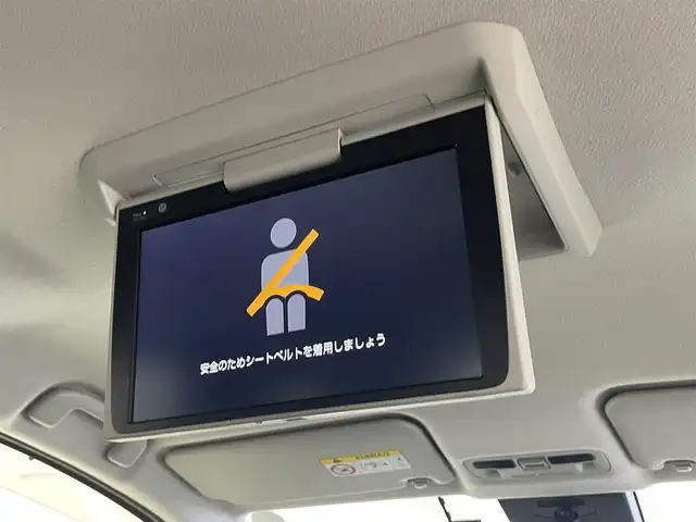 トヨタ シエンタ ハイブリッド Z 群馬県 2024(令6)年 0.8万km プラチナホワイトパールマイカ フリップダウンモニター　純正１０．５ディスプレイオーディオ　パノラミックビューモニター　両側パワースライドドア　ＬＥＤ　ＡＨＢ　ステアリングリモコン　クリアランスソナー　ＥＴＣ　スマートキー　禁煙車