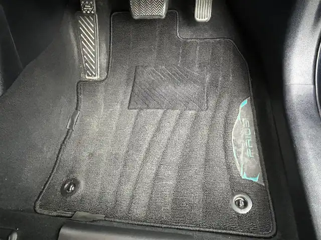 トヨタ プリウス S ツーリングセレクション 群馬県 2020(令2)年 9.5万km アティチュードブラックマイカ 純正９インチナビ　バックカメラ　レーダークルーズコントロール　ＬＥＤ　ＡＨＢ　シートヒーター　純正１７インチＡＷ　ステアリングリモコン　ドライブレコーダー　ＥＴＣ　スマートキー　クリアランスソナー