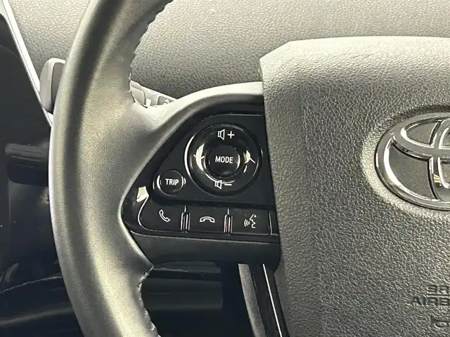 トヨタ プリウス S ツーリングセレクション 群馬県 2020(令2)年 9.5万km アティチュードブラックマイカ 純正９インチナビ　バックカメラ　レーダークルーズコントロール　ＬＥＤ　ＡＨＢ　シートヒーター　純正１７インチＡＷ　ステアリングリモコン　ドライブレコーダー　ＥＴＣ　スマートキー　クリアランスソナー