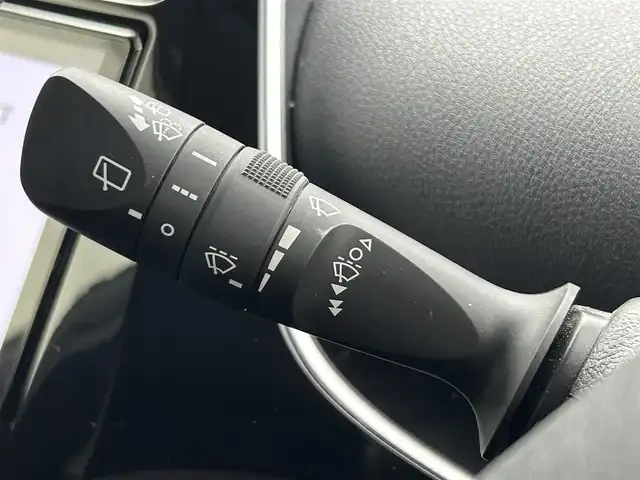 トヨタ プリウス S ツーリングセレクション 群馬県 2020(令2)年 9.5万km アティチュードブラックマイカ 純正９インチナビ　バックカメラ　レーダークルーズコントロール　ＬＥＤ　ＡＨＢ　シートヒーター　純正１７インチＡＷ　ステアリングリモコン　ドライブレコーダー　ＥＴＣ　スマートキー　クリアランスソナー