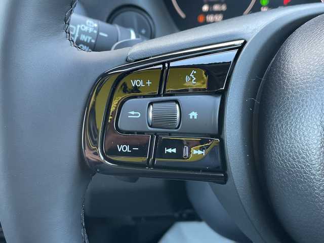 ホンダ ヴェゼル ハイブリッド e:HEV Z 石川県 2025(令7)年 0.1千km 黒 登録済未使用車　純正９型ナビ　フルセグＴＶ　バックカメラ　ＬＥＤヘッドライト　ＥＴＣ２．０　純正アルミ　パワーバックドア　ホンダセンシング　シートヒーター　レーダークルーズ　ワイヤレス充電　保証書