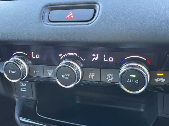 ホンダ ヴェゼル ハイブリッド e:HEV Z 石川県 2025(令7)年 0.1千km 黒 登録済未使用車　純正９型ナビ　フルセグＴＶ　バックカメラ　ＬＥＤヘッドライト　ＥＴＣ２．０　純正アルミ　パワーバックドア　ホンダセンシング　シートヒーター　レーダークルーズ　ワイヤレス充電　保証書