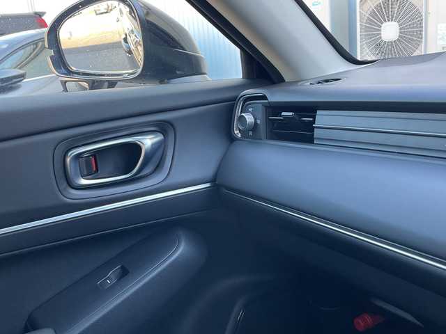 ホンダ ヴェゼル ハイブリッド e:HEV Z 石川県 2025(令7)年 0.1千km 黒 登録済未使用車　純正９型ナビ　フルセグＴＶ　バックカメラ　ＬＥＤヘッドライト　ＥＴＣ２．０　純正アルミ　パワーバックドア　ホンダセンシング　シートヒーター　レーダークルーズ　ワイヤレス充電　保証書