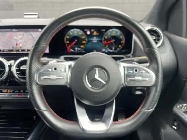 メルセデス・ベンツ Ｂ１８０ AMGライン 静岡県 2019(令1)年 3.7万km コスモスブラック フルモデルチェンジ/レーダーSFT・パッケージ/ナビゲーション・パッケージ/ACC/LKA/BSM/MBUX/AppleCarPlay/androidauto対応/パワーシート/シートヒーター/パワーバックドア/純正ドライブレコーダー/ETC2.0