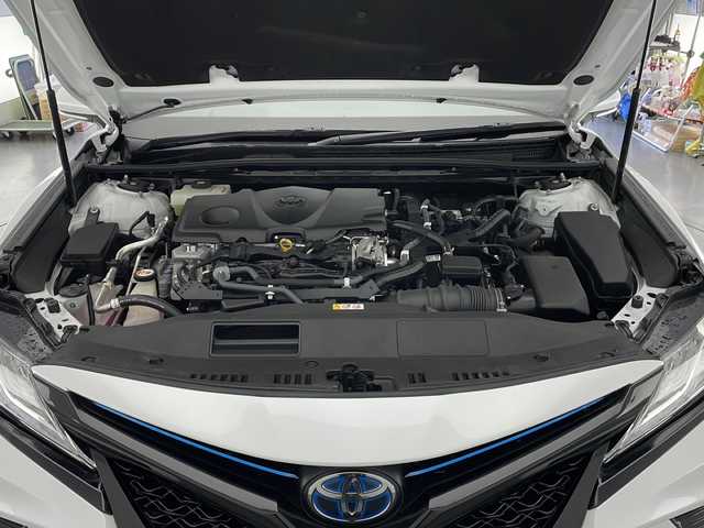 トヨタ カムリ WSレザーパッケージ 長野県 2019(平31)年 6万km プラチナホワイトパールマイカ TRDフルエアロ&マフラー/純正SDナビ&フルセグTV&CD&DVD&USB&BT/トヨタセーフティセンス/アダプティブクルーズコントロール/レーンディパーチャーアラート/プリクラッシュセーフティ/ブラインドスポットモニター/リアクロストラフィックアラート/クリアランスソナー/ヘッドアップディスプレイ/オートマチックハイビーム/先行車発進告知/純正前後ドライブレコーダー/寒冷地仕様/合皮シート/前席パワーシート/前席シートヒーター/ステアリングスイッチ/バックカメラ/ビルトインETC/LEDヘッドライト/フロントフォグランプ/オートライト/電動格納ミラー/ウィンカーミラー/純正18インチAW装着/純正フロアマット/プッシュスタート/スマートキー