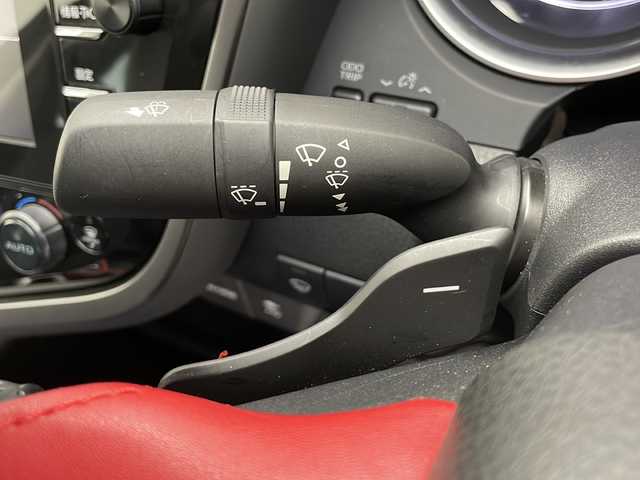 トヨタ カムリ WSレザーパッケージ 長野県 2019(平31)年 6万km プラチナホワイトパールマイカ TRDフルエアロ&マフラー/純正SDナビ&フルセグTV&CD&DVD&USB&BT/トヨタセーフティセンス/アダプティブクルーズコントロール/レーンディパーチャーアラート/プリクラッシュセーフティ/ブラインドスポットモニター/リアクロストラフィックアラート/クリアランスソナー/ヘッドアップディスプレイ/オートマチックハイビーム/先行車発進告知/純正前後ドライブレコーダー/寒冷地仕様/合皮シート/前席パワーシート/前席シートヒーター/ステアリングスイッチ/バックカメラ/ビルトインETC/LEDヘッドライト/フロントフォグランプ/オートライト/電動格納ミラー/ウィンカーミラー/純正18インチAW装着/純正フロアマット/プッシュスタート/スマートキー