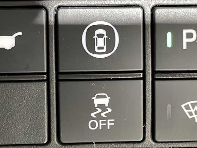 ホンダ ヴェゼル ハイブリッド e:HEV Z 沖縄県 2021(令3)年 3.2万km プラチナホワイトパール ワンオーナー/禁煙車　/純正9インチホンダコネクトナビ/（フルセグTV Bluetooth Apple CarPlay）/ホンダセンシング/・衝突被害軽減ブレーキ/・アダプティブクルーズコントロール/・車線逸脱警報機能/BSM（ブラインドスポットモニター）/バックカメラ/置くだけ充電/前後ドライブレコーダー/ETC2.0/ダウンヒルアシスト/ハーフレザーシート/シートヒーター