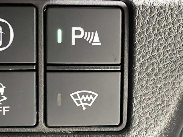 ホンダ ヴェゼル ハイブリッド e:HEV Z 沖縄県 2021(令3)年 3.2万km プラチナホワイトパール ワンオーナー/禁煙車　/純正9インチホンダコネクトナビ/（フルセグTV Bluetooth Apple CarPlay）/ホンダセンシング/・衝突被害軽減ブレーキ/・アダプティブクルーズコントロール/・車線逸脱警報機能/BSM（ブラインドスポットモニター）/バックカメラ/置くだけ充電/前後ドライブレコーダー/ETC2.0/ダウンヒルアシスト/ハーフレザーシート/シートヒーター