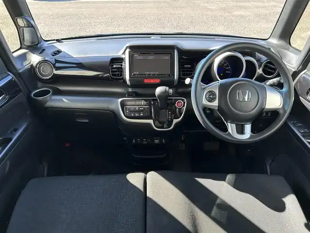 ホンダ Ｎ ＢＯＸ カスタム SSパッケージ 熊本県 2016(平28)年 5.9万km クリスタルブラックパール 【社外ナビ/・AM/FM/CD/DVD/BT/iPod/・フルセグTV/・バックカメラ/シティブレーキアクティブシステム/ステアリングスイッチ/フォグランプ/電動格納ミラー/・ウィンカーミラー/社外ホイール