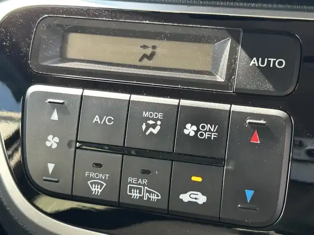 ホンダ Ｎ ＢＯＸ カスタム SSパッケージ 熊本県 2016(平28)年 5.9万km クリスタルブラックパール 【社外ナビ/・AM/FM/CD/DVD/BT/iPod/・フルセグTV/・バックカメラ/シティブレーキアクティブシステム/ステアリングスイッチ/フォグランプ/電動格納ミラー/・ウィンカーミラー/社外ホイール