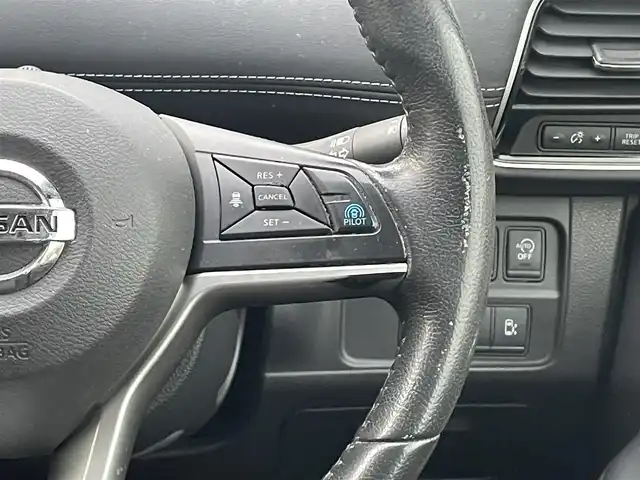 日産 セレナ ハイウェイスター プロパイロットED 埼玉県 2016(平28)年 12.9万km アズライトブルー (株)IDOMが運営する【じしゃロン川越店】の自社ローン対象車両になります。こちらは現金ご利用時の価格です。自社ローンご希望の方は別途その旨お申付け下さい。/純正メモリーナビ　MM516D-L/フルセグ/Bluetooth/CD/DVD/AM/FM/バックカメラ/後席モニター/両側パワースライドドア/ハンズフリースライドドア/プロパイロット/衝突軽減ブレーキ/レーンキープアシスト/ブレーキホールド/コーナーセンサー/ビルトインETC/純正１６インチアルミホイール/リアエアコン/ステアリングリモコン/ウインカーミラー/ガラスハッチ/シートバックテーブル/ロールシェード/電子パーキング/LEDオートライト/スペアキー/