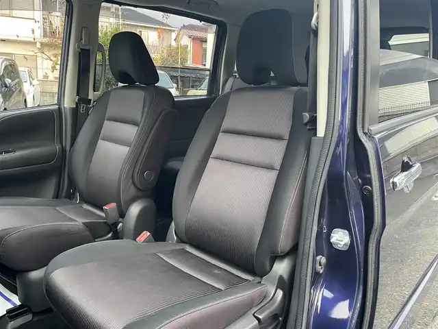 日産 セレナ ハイウェイスター プロパイロットED 埼玉県 2016(平28)年 12.9万km アズライトブルー (株)IDOMが運営する【じしゃロン川越店】の自社ローン対象車両になります。こちらは現金ご利用時の価格です。自社ローンご希望の方は別途その旨お申付け下さい。/純正メモリーナビ　MM516D-L/フルセグ/Bluetooth/CD/DVD/AM/FM/バックカメラ/後席モニター/両側パワースライドドア/ハンズフリースライドドア/プロパイロット/衝突軽減ブレーキ/レーンキープアシスト/ブレーキホールド/コーナーセンサー/ビルトインETC/純正１６インチアルミホイール/リアエアコン/ステアリングリモコン/ウインカーミラー/ガラスハッチ/シートバックテーブル/ロールシェード/電子パーキング/LEDオートライト/スペアキー/