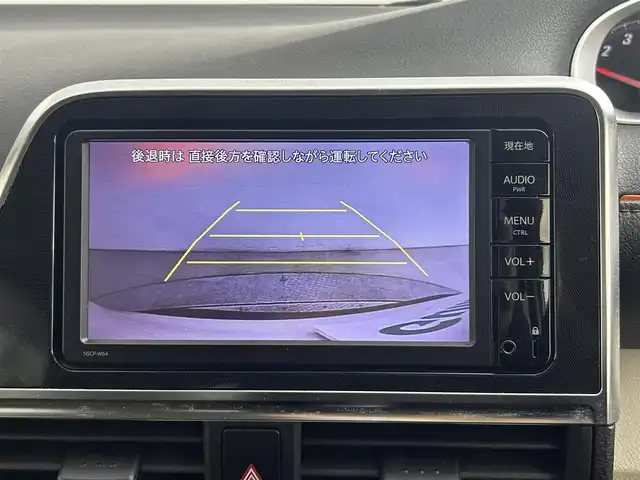 トヨタ シエンタ G 道央・札幌 2015(平27)年 5.3万km ホワイトパールクリスタルシャイン ・４WD/・寒冷地仕様/・純正ＳＤナビゲーション/　ＣＤ／ＤＶＤ／ＳＤ／ワンセグ／ＢＴ/・両側パワースライドドア/・バックカメラ/・ＬＥＤヘッドライト/・オートライト/・フロントフォグランプ/・横滑り防止装置/・純正ＡＷ１５インチ/・純正フロアマット/・スマートキー/・プッシュスタート/・スペアキー１本/・ワイパーデアイサー/・ウォークスルー/・チップアップシート/・ドアバイザー/・ステアリングスイッチ/・社外AW15インチ冬タイヤ積込（185/60/15）/・取説有