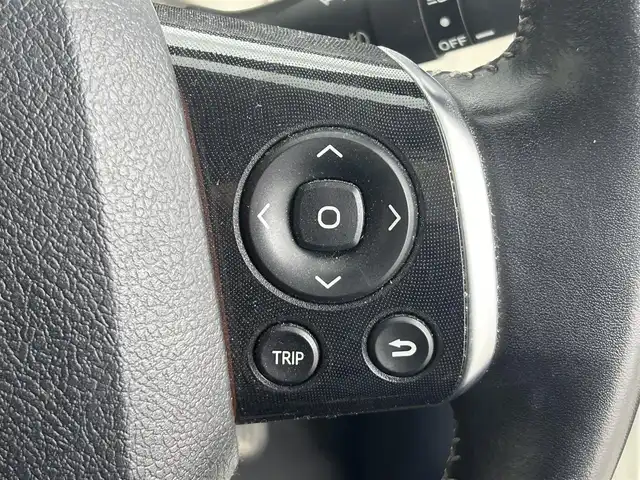 トヨタ シエンタ G 道央・札幌 2015(平27)年 5.3万km ホワイトパールクリスタルシャイン ・４WD/・寒冷地仕様/・純正ＳＤナビゲーション/　ＣＤ／ＤＶＤ／ＳＤ／ワンセグ／ＢＴ/・両側パワースライドドア/・バックカメラ/・ＬＥＤヘッドライト/・オートライト/・フロントフォグランプ/・横滑り防止装置/・純正ＡＷ１５インチ/・純正フロアマット/・スマートキー/・プッシュスタート/・スペアキー１本/・ワイパーデアイサー/・ウォークスルー/・チップアップシート/・ドアバイザー/・ステアリングスイッチ/・社外AW15インチ冬タイヤ積込（185/60/15）/・取説有