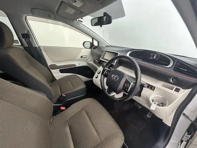 トヨタ シエンタ G 道央・札幌 2015(平27)年 5.3万km ホワイトパールクリスタルシャイン ・４WD/・寒冷地仕様/・純正ＳＤナビゲーション/　ＣＤ／ＤＶＤ／ＳＤ／ワンセグ／ＢＴ/・両側パワースライドドア/・バックカメラ/・ＬＥＤヘッドライト/・オートライト/・フロントフォグランプ/・横滑り防止装置/・純正ＡＷ１５インチ/・純正フロアマット/・スマートキー/・プッシュスタート/・スペアキー１本/・ワイパーデアイサー/・ウォークスルー/・チップアップシート/・ドアバイザー/・ステアリングスイッチ/・社外AW15インチ冬タイヤ積込（185/60/15）/・取説有