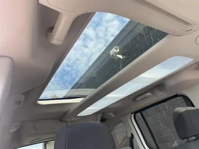 シトロエン シトロエン ベルランゴ シャイン 静岡県 2021(令3)年 3.2万km ブランバンキーズ マルチＰルーフ　/ＣａｒＰｌａｙ対応　/Ｆ／Ｓ／Ｒバックソナー　/ＬＫＡ　/ＢＳＭ　/ＲＣＴＡ　/クルコン　/アクティブＳＦＴブレーキ　/スマートフォンワイヤレスチャージャー　/パドルシフト　/ホワイトアクセント入シート