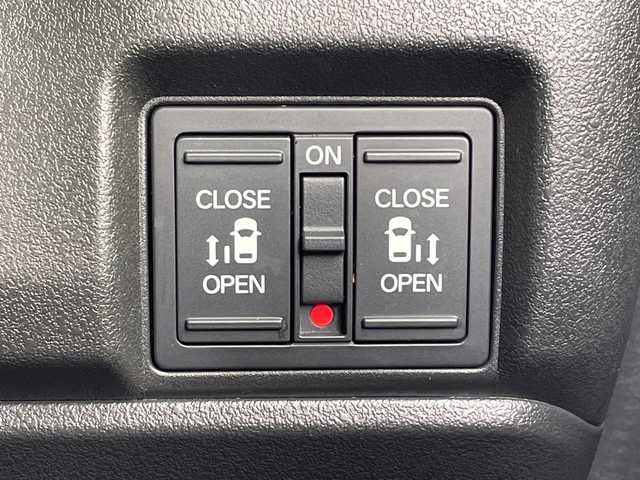 ホンダ Ｎ ＢＯＸ カスタム ターボ 長野県 2023(令5)年 1.5万km トワイライトミストブラックパール 禁煙車/4WD/純正ナビ//Bluetooth/CD/DVD/フルセグTV/USB入力端子(タイプCあり)/両側パワースライドドア/ハーフレザーシート/前席シートヒーター/ETC/純正AW15インチ/ホンダセンシング/・衝突軽減ブレーキ/・先行者発進お知らせ機能/・路外逸脱抑制機能/・レーダークルーズコントロール/アイドリングストップ/電動パーキングブレーキ/ブレーキホールド/パドルシフト/LEDヘッドライト/オートマチックハイビーム/プッシュスタート/スマートキー