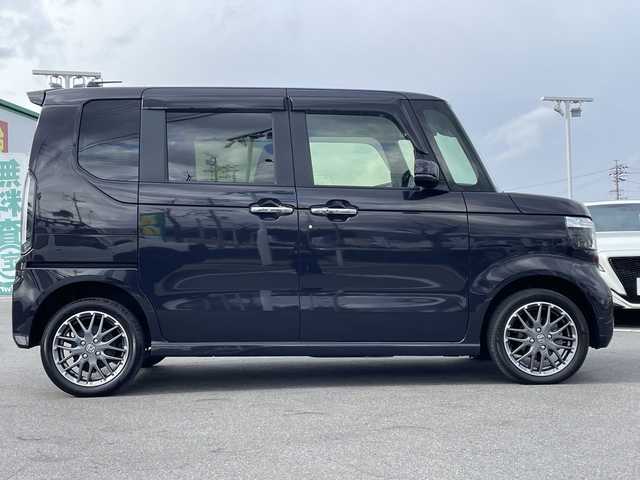 ホンダ Ｎ ＢＯＸ カスタム ターボ 長野県 2023(令5)年 1.5万km トワイライトミストブラックパール 禁煙車/4WD/純正ナビ//Bluetooth/CD/DVD/フルセグTV/USB入力端子(タイプCあり)/両側パワースライドドア/ハーフレザーシート/前席シートヒーター/ETC/純正AW15インチ/ホンダセンシング/・衝突軽減ブレーキ/・先行者発進お知らせ機能/・路外逸脱抑制機能/・レーダークルーズコントロール/アイドリングストップ/電動パーキングブレーキ/ブレーキホールド/パドルシフト/LEDヘッドライト/オートマチックハイビーム/プッシュスタート/スマートキー