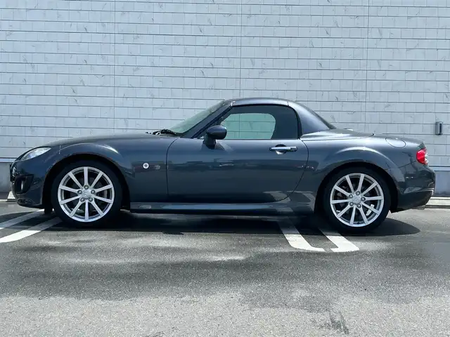 マツダ ロードスター S RHT 静岡県 2010(平22)年 9.3万km メトロポリタングレーマイカ 純正メーカーナビ(C9A1)/　AM FM CD DVD HDD/ETC/HIDヘッドランプ/スマートキー2本/オートエアコン/フロントフォグランプ/純正フロアマット/取扱説明書/保証書/フルセグTV/リトラクタブルハードトップ/純正17インチアルミホイール