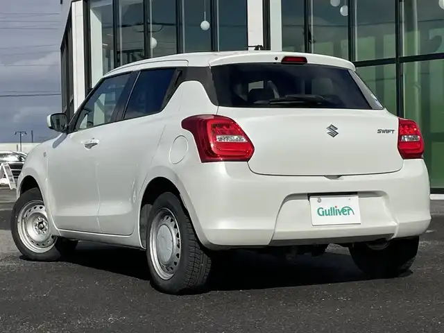 スズキ スイフト XG 道央・札幌 2017(平29)年 12.7万km ピュアホワイトP 4WD/社外CDプレイヤー/FM/AM/CD/AUX/横滑り防止システム/電動格納ミラー/D・N席シートヒーター/社外フロアマット/スマートキー/プッシュスタート