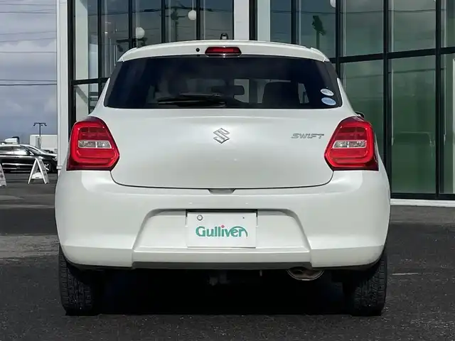 スズキ スイフト XG 道央・札幌 2017(平29)年 12.7万km ピュアホワイトP 4WD/社外CDプレイヤー/FM/AM/CD/AUX/横滑り防止システム/電動格納ミラー/D・N席シートヒーター/社外フロアマット/スマートキー/プッシュスタート