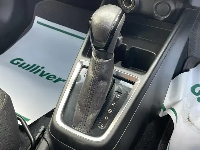 スズキ スイフト XG 道央・札幌 2017(平29)年 12.7万km ピュアホワイトP 4WD/社外CDプレイヤー/FM/AM/CD/AUX/横滑り防止システム/電動格納ミラー/D・N席シートヒーター/社外フロアマット/スマートキー/プッシュスタート