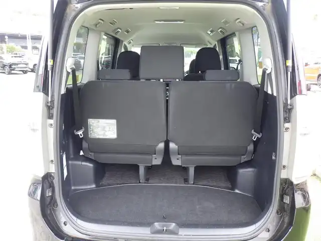 トヨタ ヴォクシー ZS 千葉県 2010(平22)年 7.3万km ブラック 205/60R16/両側パワースライドドア/純正HDDナビ/地デジTV/【DVD/CD再生機能　Bluetooth接続】/バックカメラ/革巻きステアリング/ステアリングスイッチ/パドルシフト/ETC/HID/ウインカーミラー/純正16インチアルミホイル/スマートキー