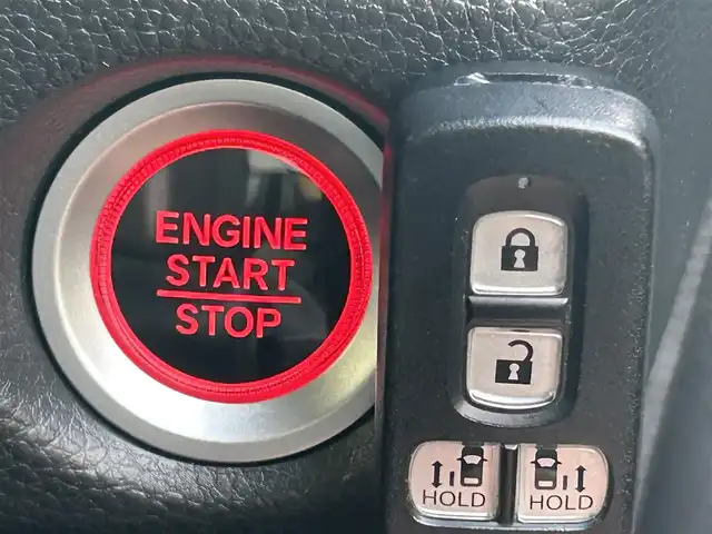 ホンダ Ｎ ＢＯＸ 兵庫県 2020(令2)年 3.2万km プラチナホワイトパール 純正8インチプレミアムインターナビ（VXu-207NBi）/ＤＶＤ/ＣＤ/フルセグ/ＢＴ　/純正前後ドライブレコーダー/ホンダセンシング/パドルシフト/オートライト/ビルトインＥＴＣ/両側パワースライドドア/ハーフレザーシート/前席シートヒーター/ウィンカーミラー/LEDヘッドライト/ステアリングスイッチ/純正フロアマット/１５インチ純正アルミホイール