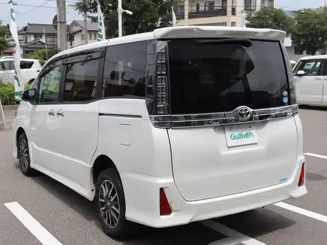 トヨタ ヴォクシー ZS 煌Ⅱ 福島県 2017(平29)年 10.7万km ホワイトパールクリスタルシャイン  ワ ン オ ー ナ ー/ ４　W   D/ 社 外 ナ ビ・フ ル セ グ T V/ 社 外 バ ッ ク カ メ ラ/ E    T    C/ エ ン ジ ン ス タ ー タ ー/ ス マ ー ト キ ー/ 両 側 パ ワ ー ス ラ イ ド ド ア/ ト ヨ タ セ ー フ テ ィ/ 純 正 L E D ヘ ッ ド ラ イ ト/ 純 正 フ ォ グ ラ ン プ/ 純 正 ア ル ミ ホ イ ル/ ア イ ド リ ン グ ス ト ッ プ