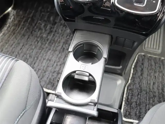 トヨタ ヴォクシー ZS 煌Ⅱ 福島県 2017(平29)年 10.7万km ホワイトパールクリスタルシャイン  ワ ン オ ー ナ ー/ ４　W   D/ 社 外 ナ ビ・フ ル セ グ T V/ 社 外 バ ッ ク カ メ ラ/ E    T    C/ エ ン ジ ン ス タ ー タ ー/ ス マ ー ト キ ー/ 両 側 パ ワ ー ス ラ イ ド ド ア/ ト ヨ タ セ ー フ テ ィ/ 純 正 L E D ヘ ッ ド ラ イ ト/ 純 正 フ ォ グ ラ ン プ/ 純 正 ア ル ミ ホ イ ル/ ア イ ド リ ン グ ス ト ッ プ