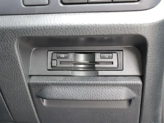 トヨタ ヴォクシー ZS 煌Ⅱ 福島県 2017(平29)年 10.7万km ホワイトパールクリスタルシャイン  ワ ン オ ー ナ ー/ ４　W   D/ 社 外 ナ ビ・フ ル セ グ T V/ 社 外 バ ッ ク カ メ ラ/ E    T    C/ エ ン ジ ン ス タ ー タ ー/ ス マ ー ト キ ー/ 両 側 パ ワ ー ス ラ イ ド ド ア/ ト ヨ タ セ ー フ テ ィ/ 純 正 L E D ヘ ッ ド ラ イ ト/ 純 正 フ ォ グ ラ ン プ/ 純 正 ア ル ミ ホ イ ル/ ア イ ド リ ン グ ス ト ッ プ