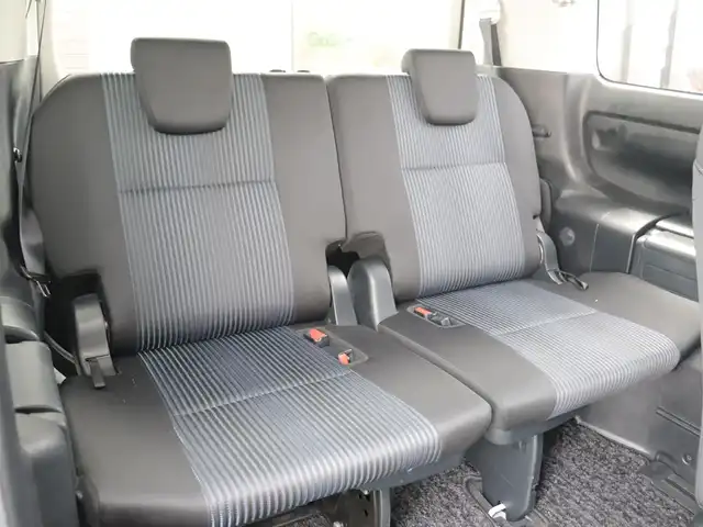 トヨタ ヴォクシー ZS 煌Ⅱ 福島県 2017(平29)年 10.7万km ホワイトパールクリスタルシャイン  ワ ン オ ー ナ ー/ ４　W   D/ 社 外 ナ ビ・フ ル セ グ T V/ 社 外 バ ッ ク カ メ ラ/ E    T    C/ エ ン ジ ン ス タ ー タ ー/ ス マ ー ト キ ー/ 両 側 パ ワ ー ス ラ イ ド ド ア/ ト ヨ タ セ ー フ テ ィ/ 純 正 L E D ヘ ッ ド ラ イ ト/ 純 正 フ ォ グ ラ ン プ/ 純 正 ア ル ミ ホ イ ル/ ア イ ド リ ン グ ス ト ッ プ