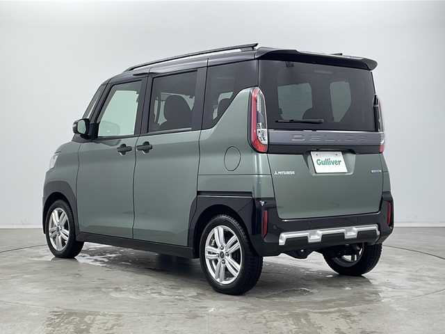 三菱 デリカミニ G プレミアム 新潟県 2024(令6)年 1.2万km 緑Ⅱ 4WD/社外SDナビ【AVIC-R6720】/(CD・DVD・フルセグ・BT・SD・iPod・AUX・FM・AM)/バックカメラ/全方位カメラ/プッシュスタート/ダウンヒルアシスト/両側パワースライドドア/ステアリングヒーター/シートヒーター/LEDヘッドライト/オートライト/ルーフレール/ステアリングスイッチ/社外フロアマット/電格ウィンカーミラー/保証書/取扱説明書