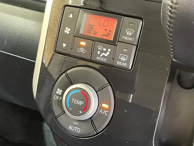 ダイハツ タント カスタム RS トップED SAⅡ 岩手県 2015(平27)年 3.3万km パールホワイトⅢ ４WD/両側パワースライドドア/ターボ/スマートアシスト/衝突被害軽減ブレーキ/レーンアシスト/横滑り防止装置/純正ナビ（Bluetooth CD DVD フルセグ USB）/バックカメラ/ドライブレコーダー/LEDヘッドライト/ステアリングスイッチ/純正１５インチアルミホイール/オートライト/オートエアコン/フォグランプ/ベンチシート/ロールサンシェード