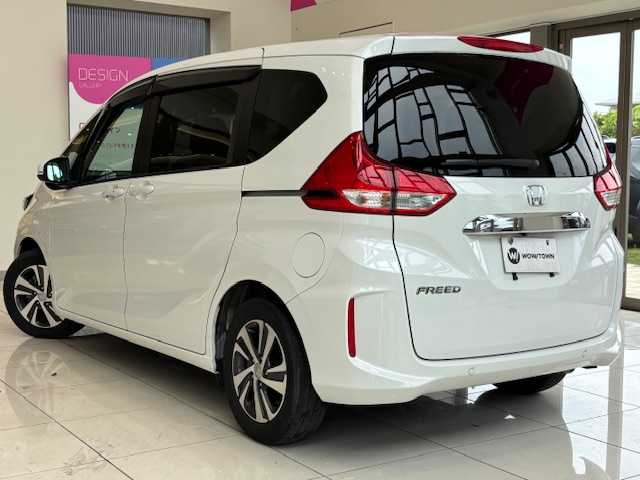 ホンダ フリード G ホンダセンシング 埼玉県 2020(令2)年 5.4万km プラチナホワイトパール ホンダセンシング/純正SDナビ/　　CD/DVD/BT/フルセグ/バックカメラ/両側パワースライドドア/レーダークルーズコントロール/LEDオートライト/ハーフレザーシート/シートヒーター/純正15インチアルミホイール/ステアリングスイッチ/アイドリングストップ/USBポート/ビルトインETC/禁煙車