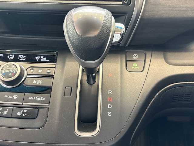 ホンダ フリード G ホンダセンシング 埼玉県 2020(令2)年 5.4万km プラチナホワイトパール ホンダセンシング/純正SDナビ/　　CD/DVD/BT/フルセグ/バックカメラ/両側パワースライドドア/レーダークルーズコントロール/LEDオートライト/ハーフレザーシート/シートヒーター/純正15インチアルミホイール/ステアリングスイッチ/アイドリングストップ/USBポート/ビルトインETC/禁煙車
