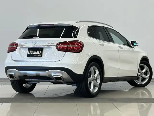 メルセデス・ベンツ ＧＬＡ２２０ 4マチック 岡山県 2018(平30)年 5.1万km ポーラホワイト メルセデス純正コマンドナビ/Ｒカメラ/ＥＳＰ/アクティブセーフティー/アテンションアシスト/ブラインドスポットアシスト/レーンキープアシスト/パワーテールゲート/フットオープナー/レザーシート/ＥＴＣ/ＰＤＣ/ＬＥＤヘッドライト/Ｂｌｕｅｔｏｏｔｈ/アップルカープレイ/アンドロイドオート/フルセグＴＶ/ＵＳＢ/純正18インチアルミ/シートヒーター