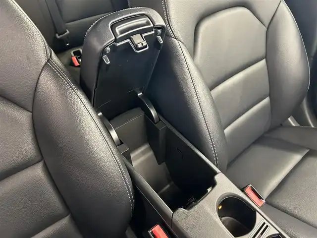 メルセデス・ベンツ ＧＬＡ２２０ 4マチック 岡山県 2018(平30)年 5.1万km ポーラホワイト メルセデス純正コマンドナビ/Ｒカメラ/ＥＳＰ/アクティブセーフティー/アテンションアシスト/ブラインドスポットアシスト/レーンキープアシスト/パワーテールゲート/フットオープナー/レザーシート/ＥＴＣ/ＰＤＣ/ＬＥＤヘッドライト/Ｂｌｕｅｔｏｏｔｈ/アップルカープレイ/アンドロイドオート/フルセグＴＶ/ＵＳＢ/純正18インチアルミ/シートヒーター