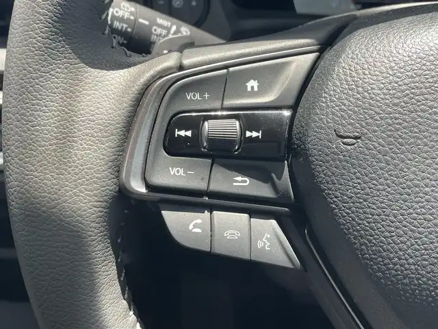 ホンダ ＷＲ－Ｖ Z 滋賀県 2024(令6)年 0.3万km ブリリアントスポーティブルーメタリック2トーン ワンオーナー/9型ディスプレイオーディオ/・Bluetooth/フルセグ/バックカメラ/革巻きステアリング/ステアリングリモコン/パドルシフト/ETC/前後ドライブレコーダー/LEDヘッドライト/オートリトラミラー/シートリフター/ホンダセンシング/・車線維持支援システム（LKAS)/・アダプティブクルーズコントロール/・オートハイビーム/・衝突軽減ブレーキ（CMBS）/・踏み間違い衝突軽減システム/・路外逸脱抑制機能/・歩行者事故低減ステアリング/・先行車発進お知らせ機能/・標識認識機能/・パーキングセンサーシステム/スマートキー