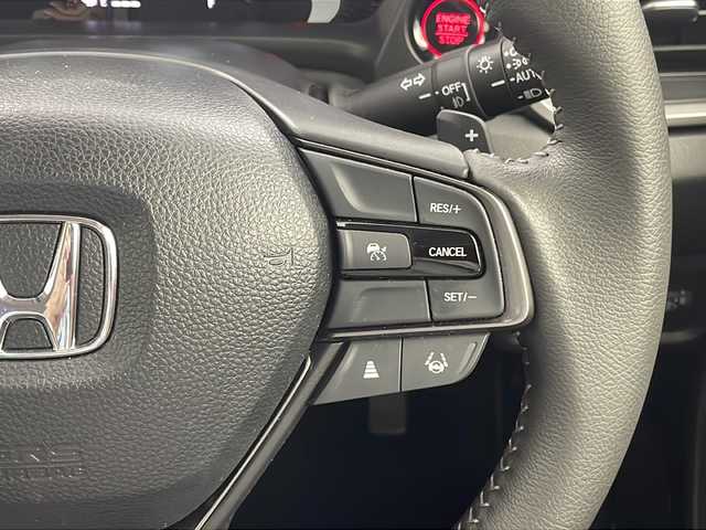 ホンダ ＷＲ－Ｖ Z 栃木県 2024(令6)年 0.3万km プラチナホワイトパール ワンオーナー /9インチ純正メモリナビ (BT/iPod/AppleCarPlay/AndroidAuto/USB/AM/FM)/フルセグTV/ホンダセンシング/・車線維持支援システム（LKAS)/・アダプティブクルーズコントロール/・オートハイビーム/・衝突軽減ブレーキ（CMBS）/・踏み間違い衝突軽減システム/・路外逸脱抑制機能/・歩行者事故低減ステアリング/・先行車発進お知らせ機能/・標識認識機能/・パーキングセンサーシステム/バックカメラ/ETC2.0/LEDヘッドライト/ステアリングスイッチ/パドルシフト/キーレススマートキー/ハーフレザーシート/前後ドライブレコーダー/純正アルミホイール/電動格納ミラー/革巻きステアリング/ドアバイザー/純正フロアマット